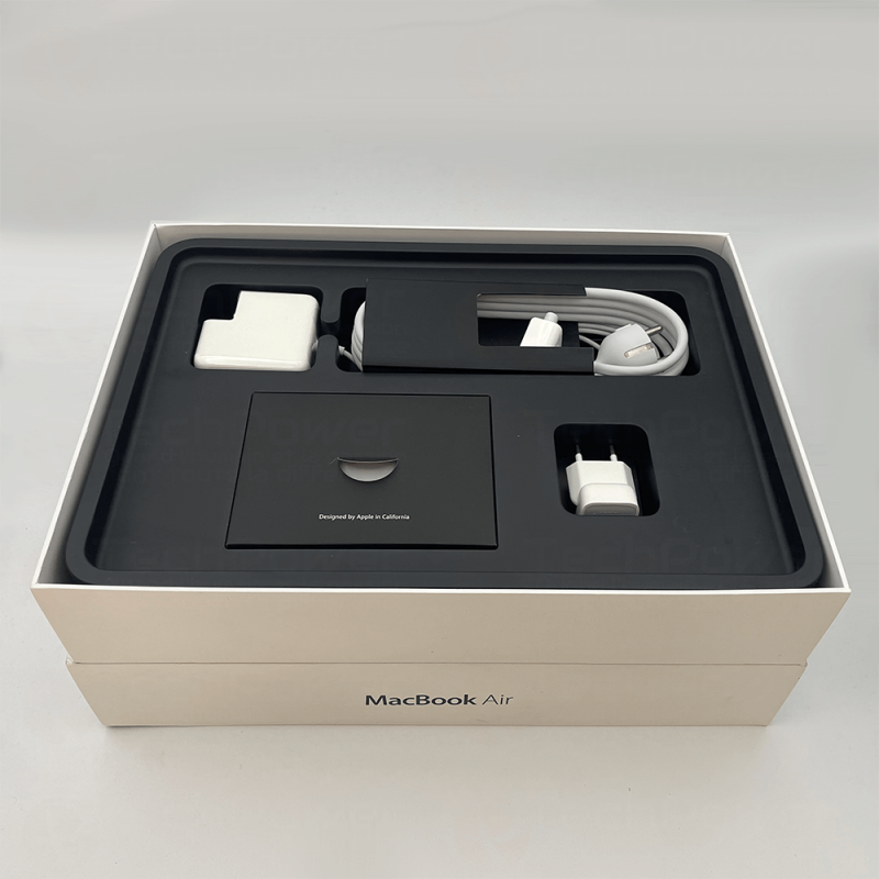 MacBook Air 11" - i5 2.4Ghz - 2To SSD - Reconditionné MacBook Air 11" - i5 2.4Ghz - 2To SSD - Reconditionné